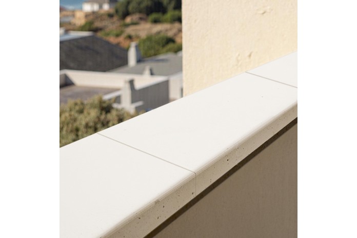 Chaperons à Une Pente finition lisse « Wet-Cast » d'1 Mètre