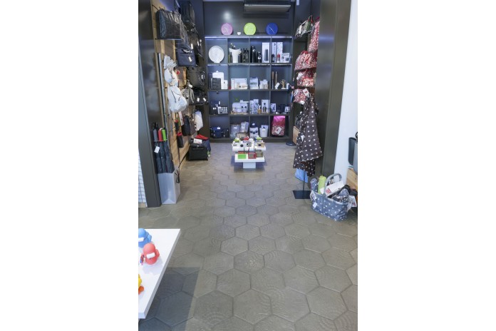 SAS WET Idrofugo per superficie "effetto bagnato" SAS WET Idrofugo per superficie "effetto bagnato"